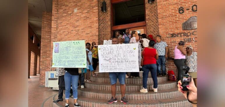 Cocineras y portadores de tradición protestan por falta de participación en el Petronio Álvarez