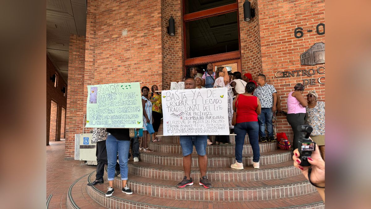 Cocineras y portadores de tradición protestan por falta de participación en el Petronio Álvarez