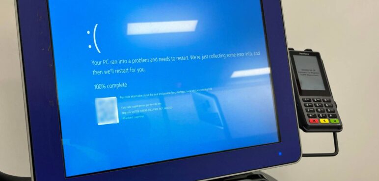 ¿Qué son las pantallas azules que aparecen en los ordenadores de Microsoft tras el fallo?