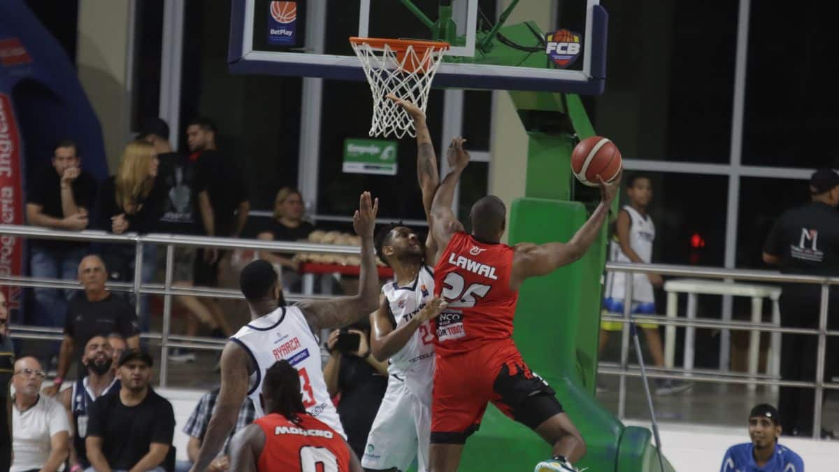 Así se vivió el tercer juego de la final de baloncesto: Toros necesita una victoria