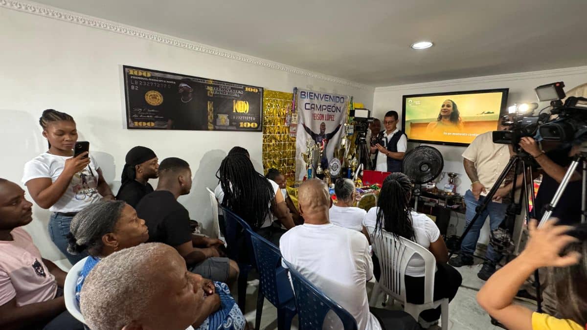 "Amo a mi muchacho": Familia de Yeison López celebra una nueva medalla en París