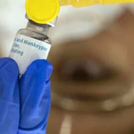 Organismos piden más medidas de control tras el primer caso de mpox en Europa