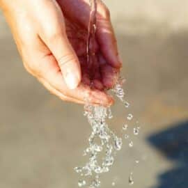 ¿Cuándo iniciará el racionamiento de agua en Bogotá para enero? Conozca los barrios y turnos