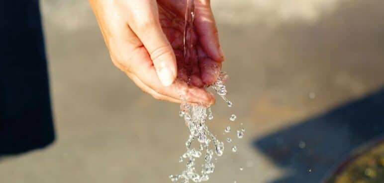 ¿Cuándo iniciará el racionamiento de agua en Bogotá para enero? Conozca los barrios y turnos