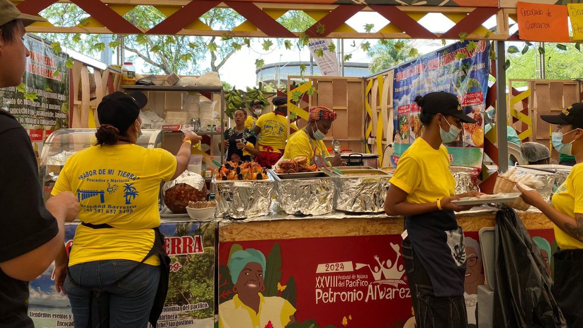 Postales de las 'Cocinas Vivas' del Festival Petronio Álvarez ¿Qué platos puede encontrar?