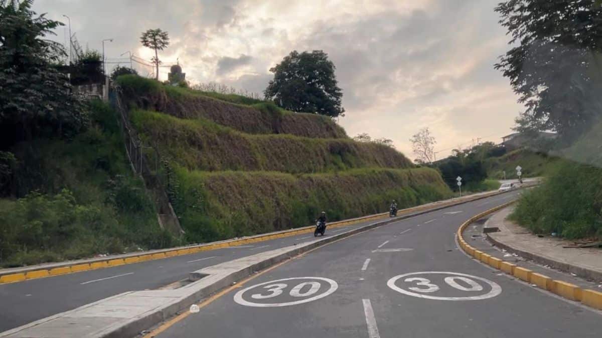 Emcali realiza trabajo preventivo en el sector de Chipichape para evitar inundaciones