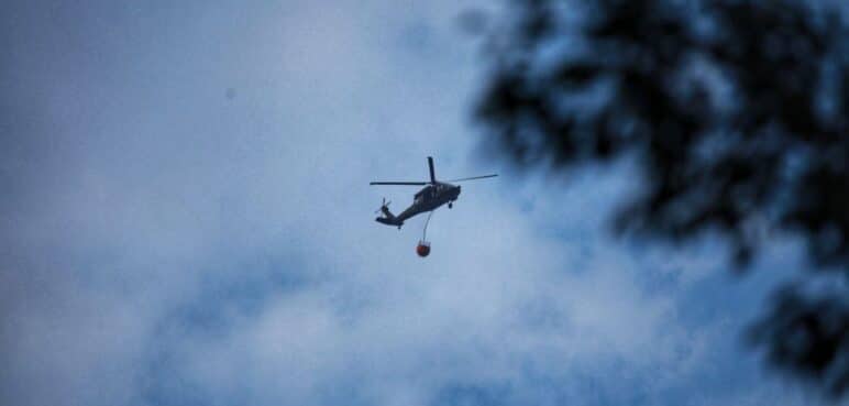 Incendio forestal en Pichindé: Bomberos de Cali continúan batallando para controlarlo