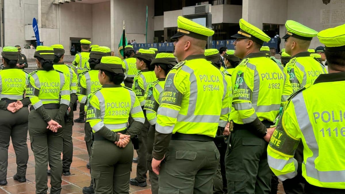 Agentes y policías de tránsito realizan en conjunto el primer operativo de control en Cali