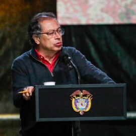 Senado exige a Petro reconocer a Edmundo González como el nuevo presidente de Venezuela