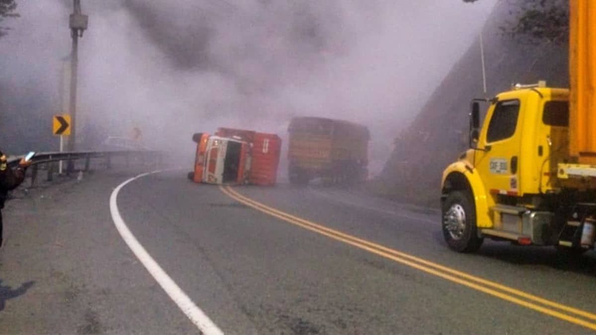 Grave accidente con químico en la vía al mar deja un fallecido y un herido crítico