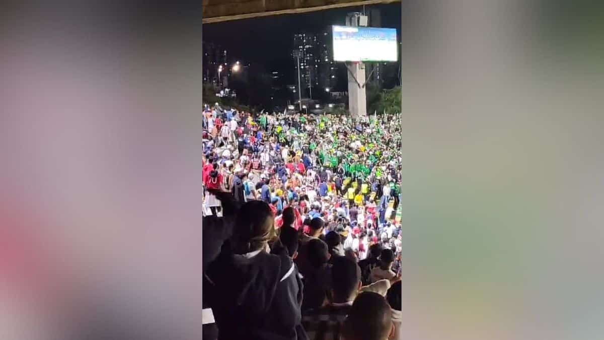 "Son criminales": Secretario de Seguridad de Medellín tras desmanes de hinchas en el Atanasio