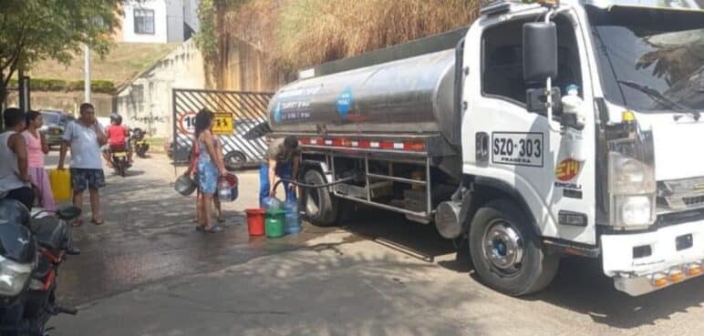 ¿Dónde están ubicados los carrotanques para suministrar agua en la comuna 20 de Cali?