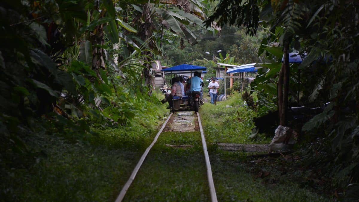 Ecoturismo sobre rieles: la historia de las 'brujitas' en Colombia