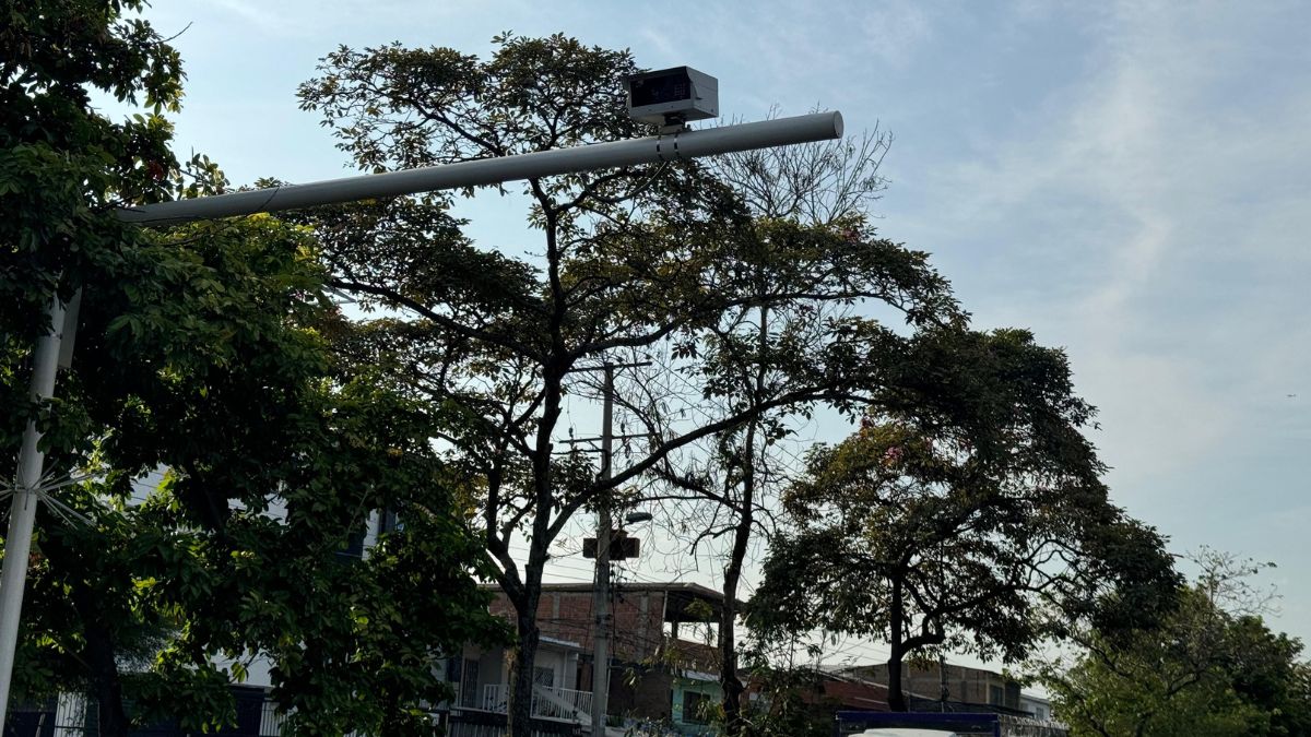 Atención: Reportan incendio en la iglesia de San Francisco, centro de Cali