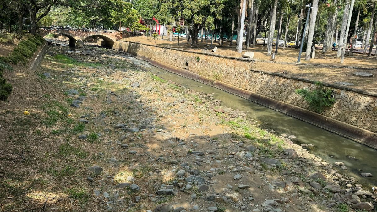 Alcaldía de Bogotá implementa racionamiento de agua más severo por sequía prolongada