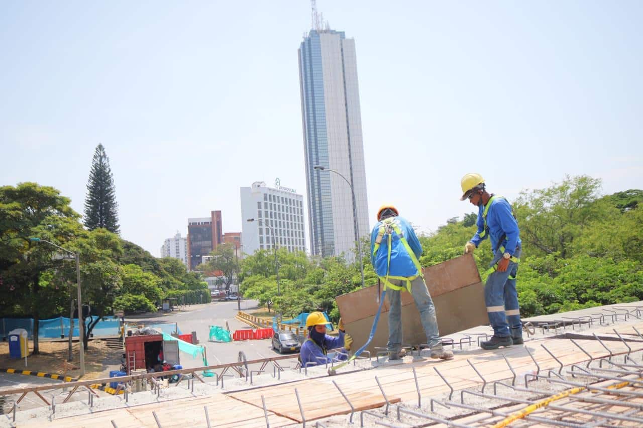 Obras puente Club Colombia