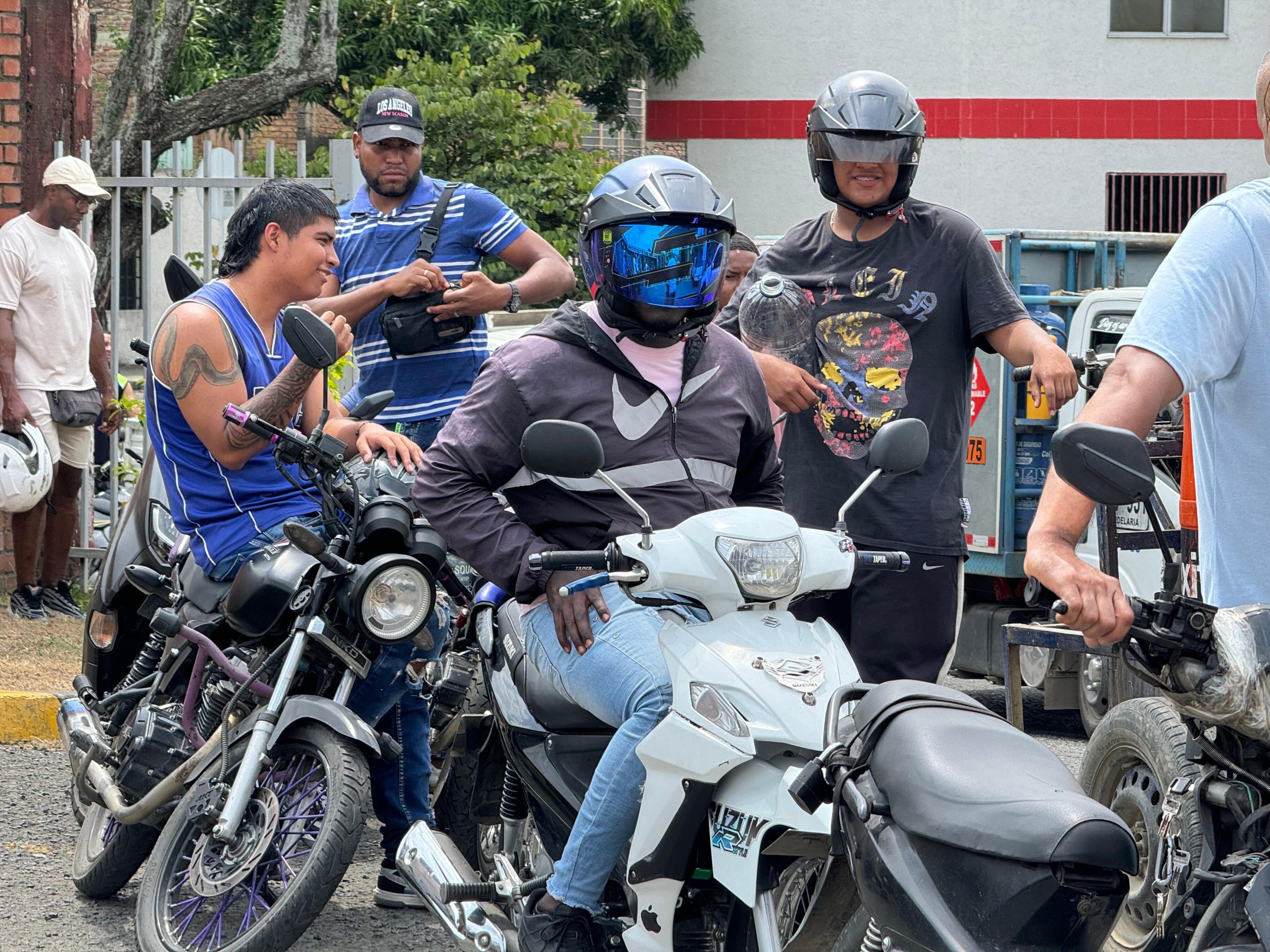 abastecimiento gasolineras en medio de paro de camioneros en Cali.