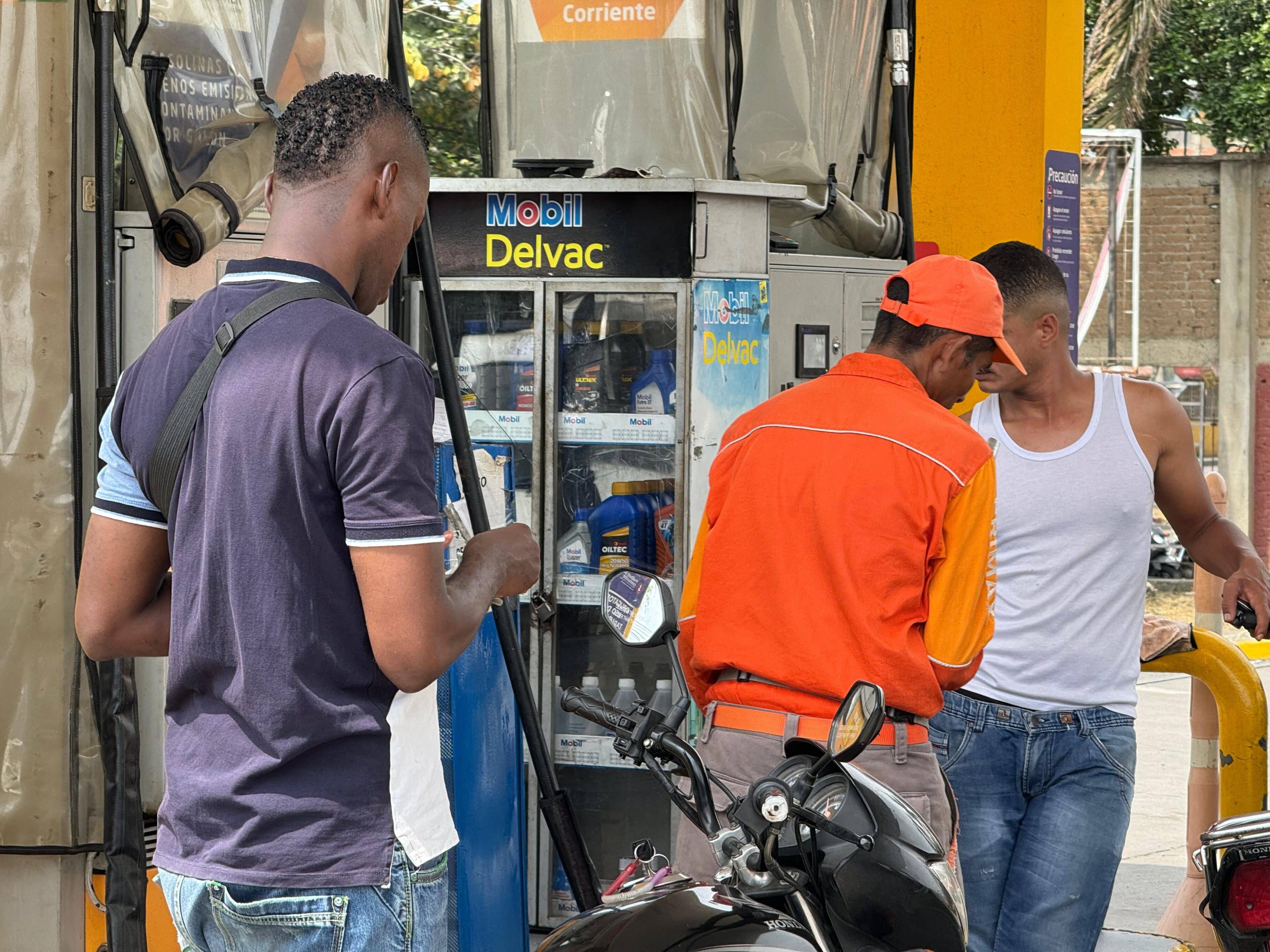 abastecimiento gasolineras en medio de paro de camioneros en Cali.