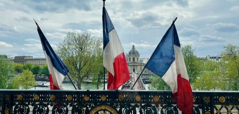 "Oh la lá": Si su apellido está en este listado puede solicitar la nacionalidad francesa