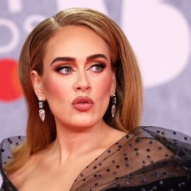 Emocionante encuentro entre Adele y Céline Dion en un concierto, hubo lágrimas