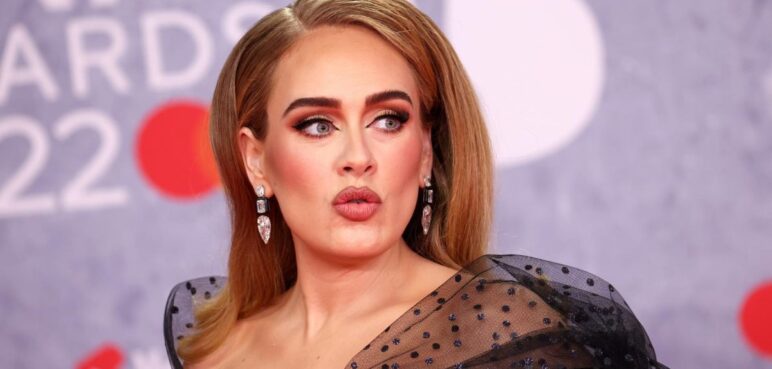 Emocionante encuentro entre Adele y Céline Dion en un concierto, hubo lágrimas
