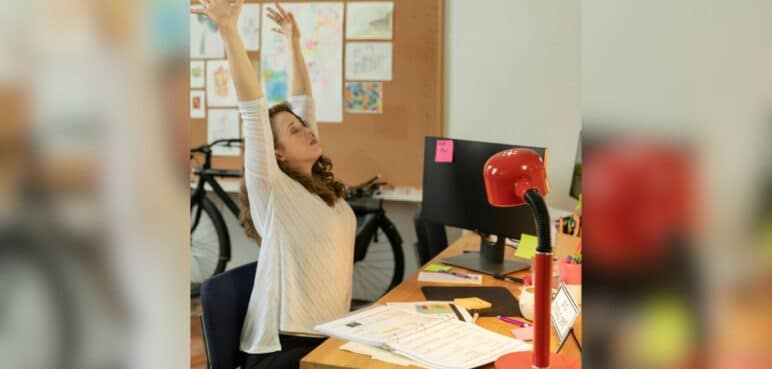 ¿No sabes cómo hacer una pausa activa? Estos son algunos tips que te pueden ayudar
