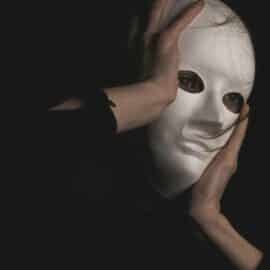 ¡Cuidado, fantasmas! Cómo elegir máscaras seguras para Halloween