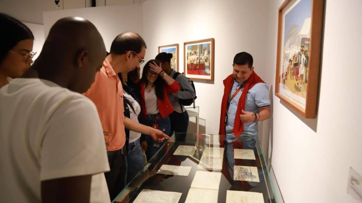 Inauguración de la exposición ‘Hernando Tejada, Viaje de Vuelta’; detalles del homenaje