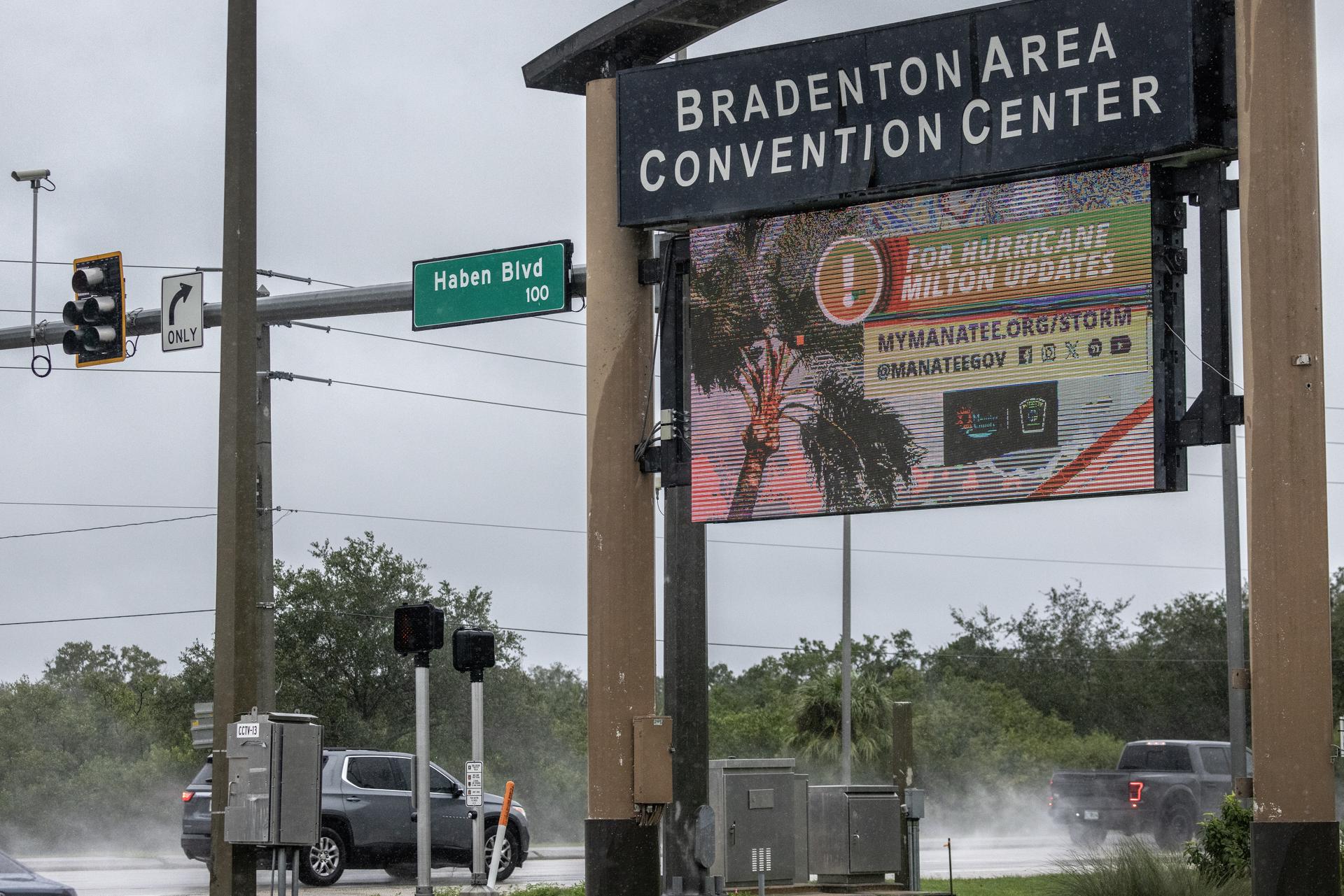 Emiten alerta de tornados para zonas del sur de Florida, EE.UU., por huracán Milton