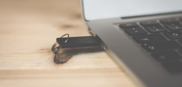 Cuidado con esto al momento de pasar documentos a una USB
