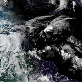 Rafael se convierte en huracán, aumenta su intensidad y se dirige a Cuba y las Islas Caimán