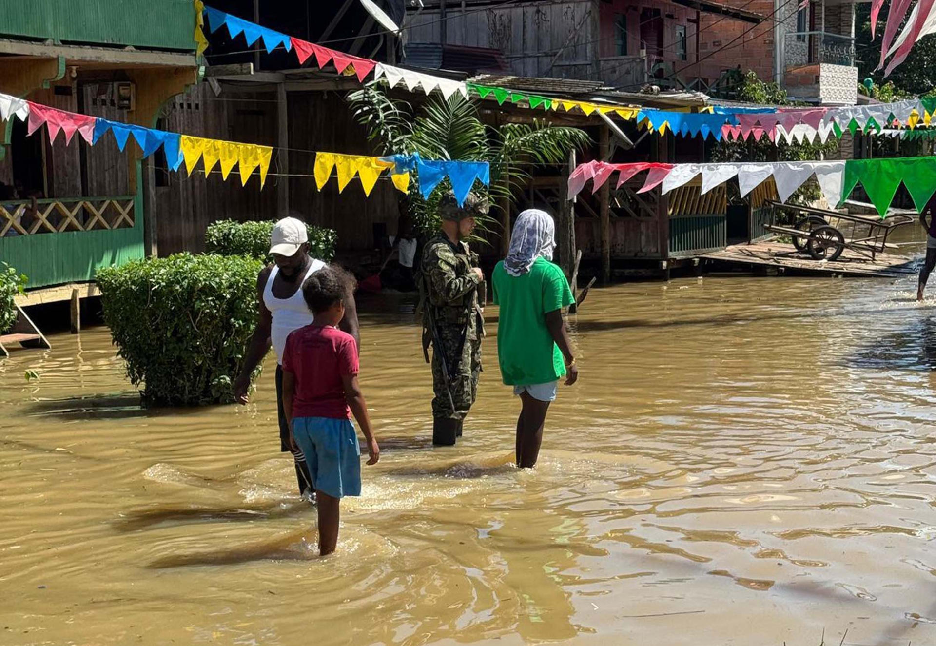 Inundaciones en Colombia: expertos alertan grave situación de comunidades afectadas