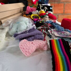Tejiendo Sueños: Tres mujeres del pueblo Nasa que transforman el crochet en oportunidades