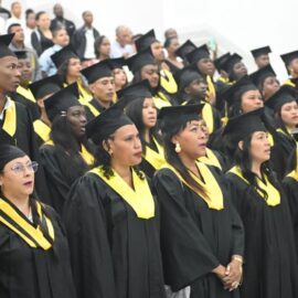 Inclusión laboral en Cali: víctimas del conflicto culminaron proceso de formación técnica