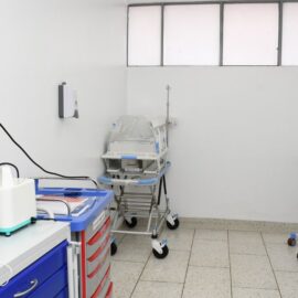 Cartago recibe nueva sala de partos en su hospital universitario