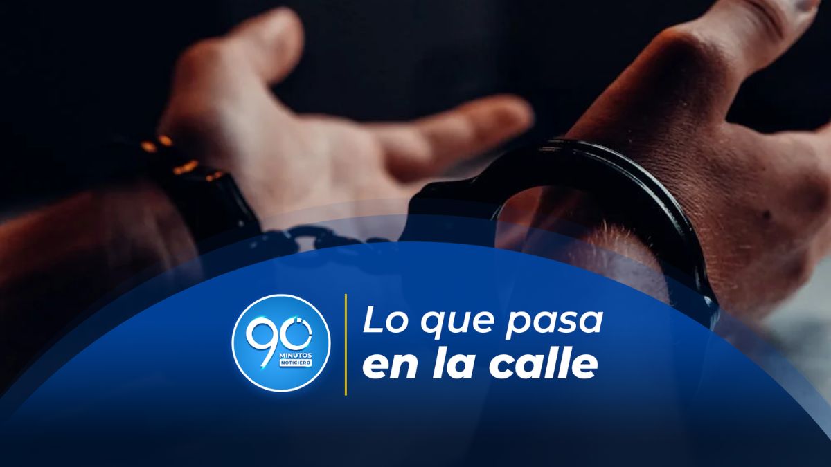 Honras fúnebres de los dos policías fallecidos tras atentado en Cali