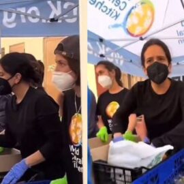 En video: Rosalía apoya en Valencia a los afectados por la Dana