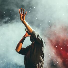 ¿Por qué se creó la "lista negra" para cantantes en Venezuela? varios colombianos aparecen