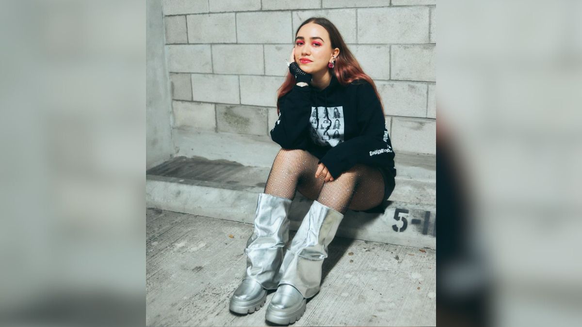Ella es Ela Taubert, cantante colombiana que brilló en los Grammy