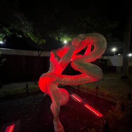 Cali homenajea a los Bomberos Voluntarios iluminando de rojo sus monumentos icónicos