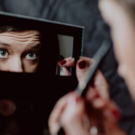 ¿Qué es el ‘makeup no makeup’? La nueva tendencia de belleza en 2024
