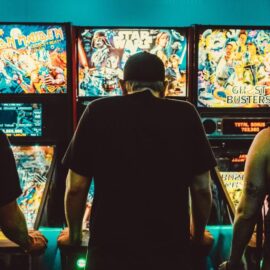 Más que 'muñequitos': ¿Cómo aportan los videojuegos a la sociedad?