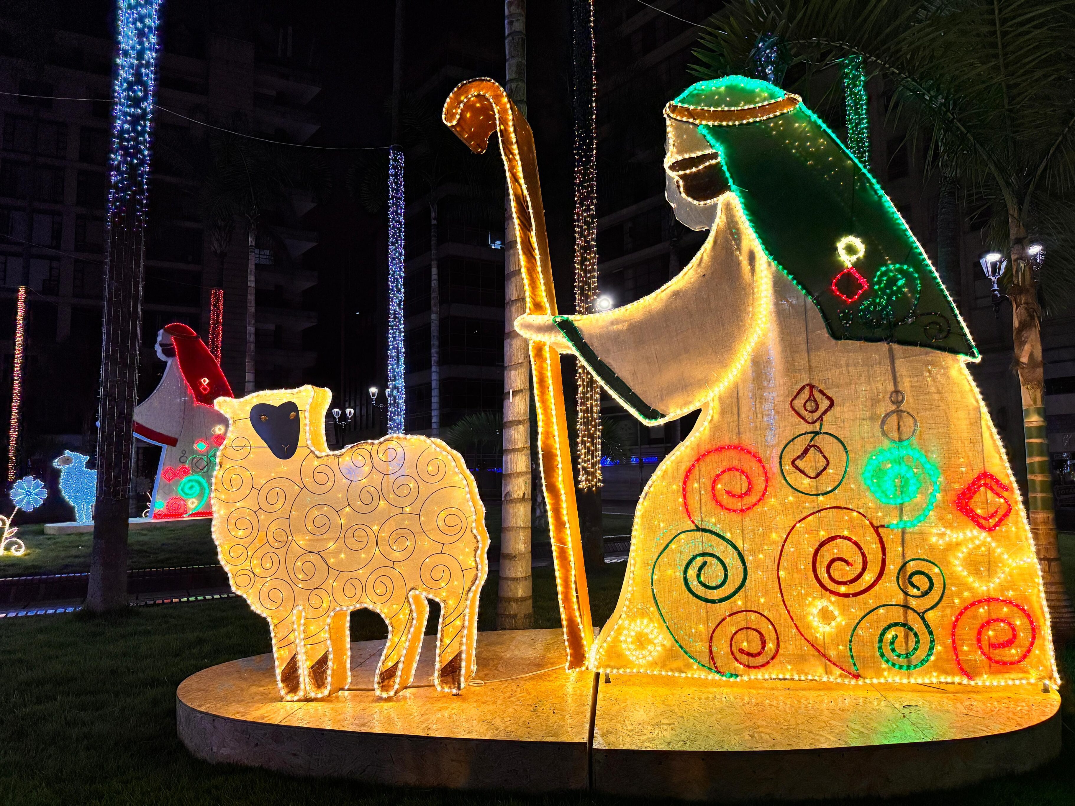 Alumbrado navideño en Cali 2024.