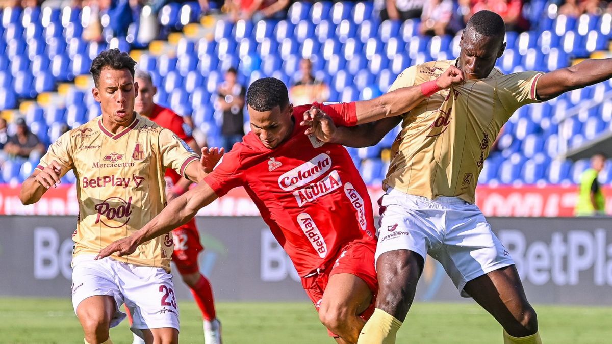 ¿Era fuera de lugar? Liberan audios del VAR ante polémica en Nacional vs. Millonarios