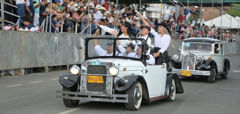Desfile de Autos Clásicos y Antiguos: ¿Qué autos harán historia este año?