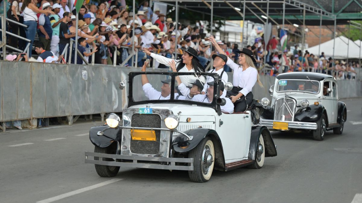 Desfile de Autos Clásicos y Antiguos: ¿Qué autos harán historia este año?