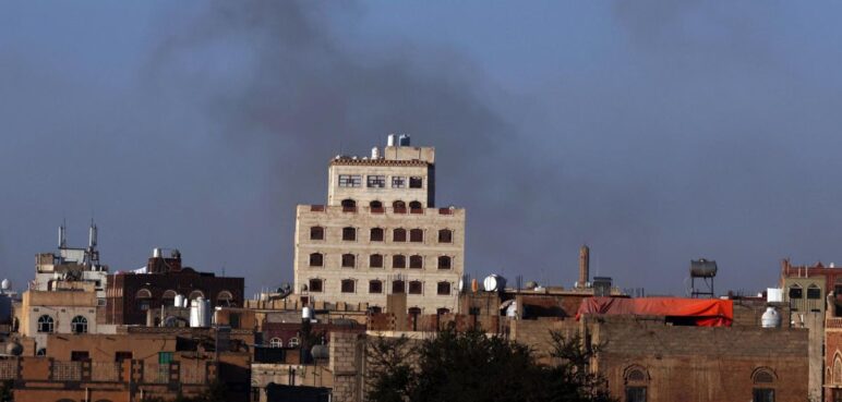 Director de la OMS sobrevive a ataque israelí en Yemen