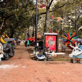 Implementarán cobro por aprovechamiento del espacio público a comerciantes informales
