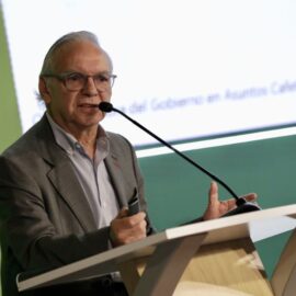 Ricardo Bonilla, ministro de Hacienda, presentó su carta de renuncia irrevocable