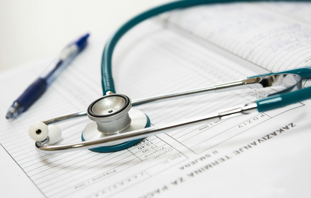 Familiares de pacientes de Emssanar EPS en Cali denuncian fallas en la atención en salud